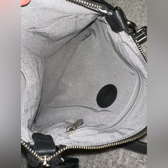 Roots - Black Leather Crossbody Side Bag Purse - Picture 10 of 15